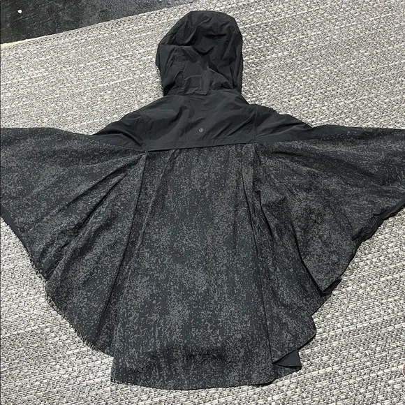 Lululemon x SoulCycle | Ride & Reflect Jacket - Picture 4 of 16